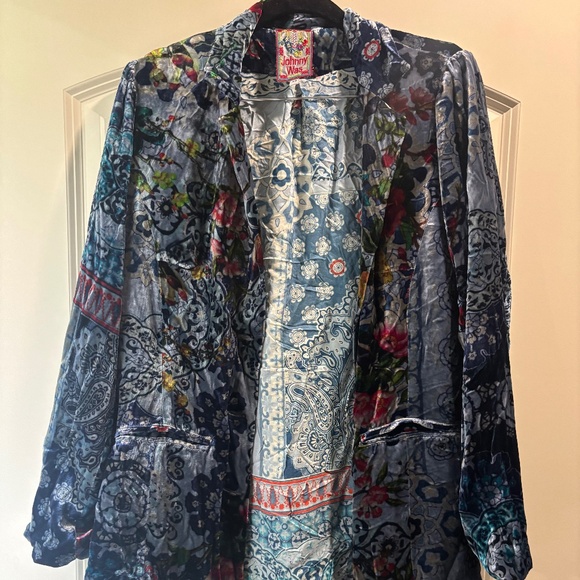 Johnny Was Jackets & Blazers - Johnny Was floral velvet blazer